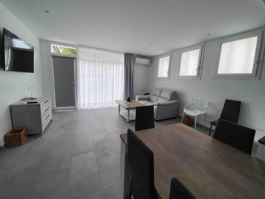 Espectacular Planta Baja Con Terraza Y Parking A 5 Min De La Playa Apartman Cadaqués Kültér fotó